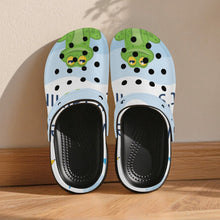Lade das Bild in den Galerie-Viewer, Personalisierte High-Heel-Clogs mit individuellem Aufdruck