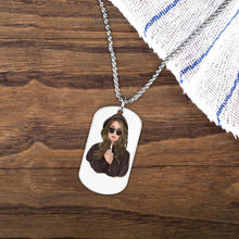 Lade das Bild in den Galerie-Viewer, Personalisierte Dog-Tag Foto-Halskette aus Titanstahl