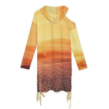 Lade das Bild in den Galerie-Viewer, Personalisiertes Off-Shoulder Hoodie-Kleid | Designer Geschenk für Sie