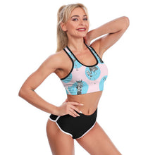 Lade das Bild in den Galerie-Viewer, Personalisiertes Yoga Crop Top | Racerback & High-Stretch