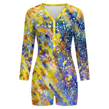 Lade das Bild in den Galerie-Viewer, Damen Playsuit mit V-Ausschnitt und individuellem Druck – Langarm-Jumpsuit kurz