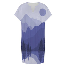 Lade das Bild in den Galerie-Viewer, Personalisierbares Oversize T-Shirt Kleid mit V-Ausschnitt und Taschen