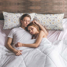 Lade das Bild in den Galerie-Viewer, Polyester Kissenbezug Kissenhülle beidseitig bedruckt (vertikale Version) (dasselbe Bild auf beiden Seiten) mit Foto Muster Text selbst gestalten und bedrucken