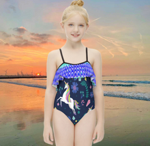 Lade das Bild in den Galerie-Viewer, Multi-Image-Design Kinder Mädchen Schulterfreier Badeanzug mit Rüschen Bademode NT045 mit Foto Design Motiv Text selbst gestalten und bedrucken