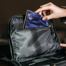 Lade das Bild in den Galerie-Viewer, Vollständig bedruckte Reisepasshülle Schutzhülle Reisepass PU Leder mit Foto Design Motiv Text selbst gestalten und bedrucken