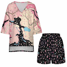 Lade das Bild in den Galerie-Viewer, Einzelbilddruck Damen / Frauen Set aus Hemd mit V-Ausschnitt und Fledermausärmeln und Shorts mit elastischer Taille YKL07 mit Fotos Muster Text Logo selbst gestalten und bedrucken