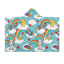 Lade das Bild in den Galerie-Viewer, Kapuzendecke personalisieren | Hoodie-Decke mit eigenem Foto