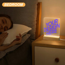 Lade das Bild in den Galerie-Viewer, Nachtlicht aus Acryl (quadratischer Holzsockel) mit Foto Text selbst gestalten und bedrucken