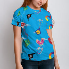 Lade das Bild in den Galerie-Viewer, Kinder T-Shirt personalisieren | Allover-Druck mit eigenem Design