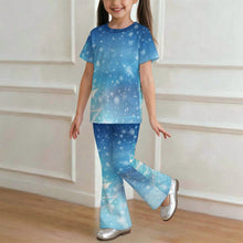 Lade das Bild in den Galerie-Viewer, Personalisiertes Schlaghosen-Set für Mädchen – Zweiteiliges Sommer-Outfit mit individuellem Druck