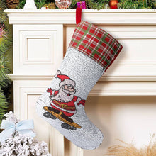 Lade das Bild in den Galerie-Viewer, Personalisierbarer Weihnachtssocke mit Pailletten | Nikolausstrumpf mit Foto
