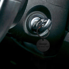 Lade das Bild in den Galerie-Viewer, Schlüsselanhänger Metall Anhänger aus Titan Stahl (fünf Stil verfügbar) mit Namen Gravur selbst gestalten