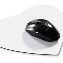 Lade das Bild in den Galerie-Viewer, Herzförmiges Mauspad mit Foto Text selbst gestalten und bedrucken