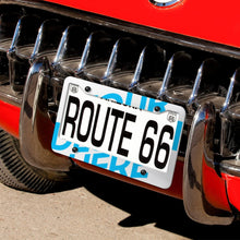 Lade das Bild in den Galerie-Viewer, Kennzeichenhalter / Auto Nummernschild Halterung / Kennzeichenrahmen mit Vier runde Löcher ( ein Paar ) mit Foto selbst gestalten und bedrucken