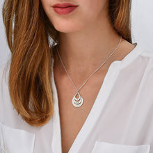 Lade das Bild in den Galerie-Viewer, Personalisierte Gravierbare Familienkette in Tropfenform Halskette X0062 mit Gravur selbst gestalten