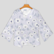 Lade das Bild in den Galerie-Viewer, Einzelbilddruck Langarmshirt V-Ausschnitt Damen Bluse Lose Shirt NZ2205294 mit Fotos Muster Text Logo selbst gestalten und bedrucken