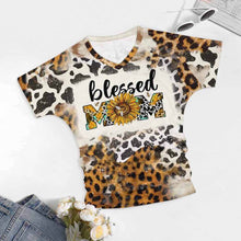 Lade das Bild in den Galerie-Viewer, Einzelbilddruck Tshirt Damen mit V-Ausschnitt mit Falten Dekoration BHT mit Namen Fotos Text selbst gestalten und bedrucken