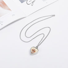 Lade das Bild in den Galerie-Viewer, Haustier Urne Halskette Tier Urnen Schmuck Pfoten mit Anhänger Asche Andenken Hund Katze Befüllbar Ascheschmuck Pfotenschmuck mit Foto selbst gestalten und bedrucken