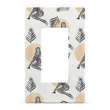 Lade das Bild in den Galerie-Viewer, Lichtschalterplatte mit Fotos Muster Text Logo selbst gestalten und bedrucken