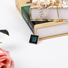 Lade das Bild in den Galerie-Viewer, Metall "Square" Quadrat-Form Abzeichen mit Fotos Muster Text Logo selbst gestalten und bedrucken