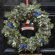 Lade das Bild in den Galerie-Viewer, Weihnachtsmann deko klein Weihnachtsdeko mit Flagge als Anhänger für Weihnachten mit Foto & Text selbst gestalten und bedrucken