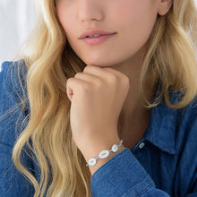 Lade das Bild in den Galerie-Viewer, Ovales Design Armband S0023 mit Kindernamen Gravur für Mütter mit 18K Gold Roségold Vergoldung selbst gestalten