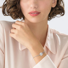 Lade das Bild in den Galerie-Viewer, Claire Armband "Gem Letter" S0044 mit einem klassischen Scheiben Anhänger & Edelstein mit Gravur mit 18K Gold Roségold Vergoldung selbst gestalten