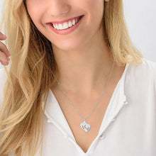 Lade das Bild in den Galerie-Viewer, Personalisierte Babyfuß-Halskette für Mama X0024 mit Namen Gravur selbst gestalten