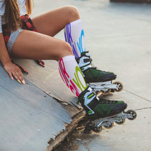 Lade das Bild in den Galerie-Viewer, Multi-Image-Design Socken lang Damen Herren mit Ihrem Design Motiv und Foto selbst gestalten und bedrucken (Zehen und Fersen schwarz)