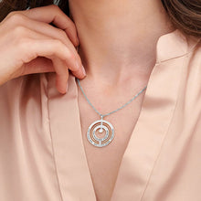 Lade das Bild in den Galerie-Viewer, Kreis Halskette mit Zirkonia X0013 für Großmütter mit Namen Gravur selbst gestalten