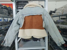 Lade das Bild in den Galerie-Viewer, DEAT Winter Schaffell Pelz Revers Full-Sleeve Denim Letter Print Mantel