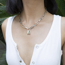 Lade das Bild in den Galerie-Viewer, Peri'sBox Box Chain Flip Lock Gold Halskette