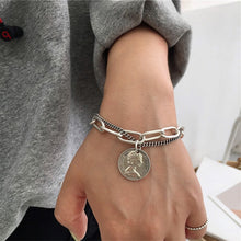 Lade das Bild in den Galerie-Viewer, Punk-Armband Graviertes Münzkopf-Armband Böhmischer Kreis