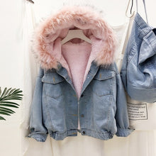 Lade das Bild in den Galerie-Viewer, Plüsch gepolsterte Jeansjacke mit großem Kunstpelzkragen