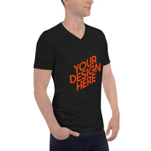 Lade das Bild in den Galerie-Viewer, Kurzämerliges-T-Shirt mit V-Ausschnitt Herren/Männer selbst gestalten und bedrucken