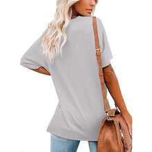 Lade das Bild in den Galerie-Viewer, Personalisierbares Oversized V-Ausschnitt T-Shirt für Damen - Lockerer Schnitt
