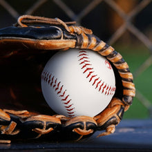 Lade das Bild in den Galerie-Viewer, Baseball Bedrucken Lassen | Echtleder &amp; UV-Druck | Personalisiertes Geschenk
