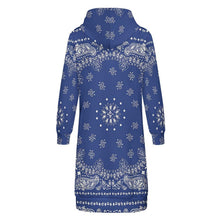 Lade das Bild in den Galerie-Viewer, Langer Hoodie Damen | Dein Stil-Kokon | Personalisierbar
