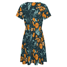 Lade das Bild in den Galerie-Viewer, Kurzarmkleid personalisieren | Damen Sommerkleid mit Foto gestalten
