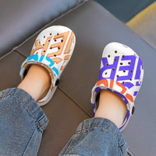 Lade das Bild in den Galerie-Viewer, Kinderlochschuhe Slippers selbst gestalten und bedrucken
