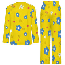 Lade das Bild in den Galerie-Viewer, Shoulder Long Sleeved Pajama Set Yellow, Flower Background
