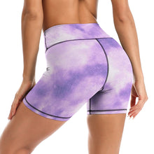 Lade das Bild in den Galerie-Viewer, High-Waist Shorts Personalisiert | Mikrofaser Yogashorts mit Fotodruck
