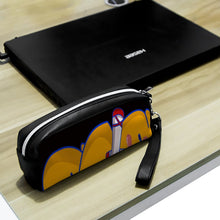 Lade das Bild in den Galerie-Viewer, Leder Mäppchen personalisiert | Doppelfach Etui (Litschi-Optik)
