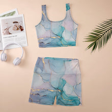 Lade das Bild in den Galerie-Viewer, Geripptes Yoga Set Damen | 2-Teiler Crop-Top &amp; Shorts | Custom Design
