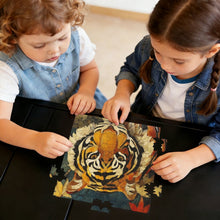 Lade das Bild in den Galerie-Viewer, Personalisiertes Holzpuzzle mit unregelmäßigen Teilen

