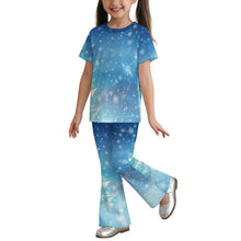 Lade das Bild in den Galerie-Viewer, Personalisiertes Schlaghosen-Set für Mädchen – Zweiteiliges Sommer-Outfit mit individuellem Druck
