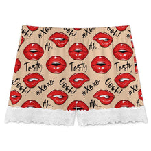 Lade das Bild in den Galerie-Viewer, Einzelbilddruck Damen / Frauen kurze Pyjamahose mit Spitzenbesatz SDS2516 mit Fotos Muster Text Logo selbst gestalten und bedrucken
