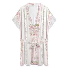 Lade das Bild in den Galerie-Viewer, Einzelbild-Design Damen/Frauen Kurzärmeliger Bademantel Pyjama mit Gürtel und Spitzenbesatz SDS2517 mit Foto Design Motiv Text selbst gestalten und bedrucken
