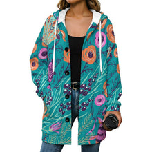 Lade das Bild in den Galerie-Viewer, Damen Fleecejacke mit Kapuze mittellang – personalisierbar
