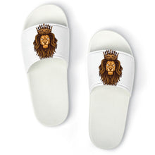 Lade das Bild in den Galerie-Viewer, Unisex Badeschlappen mit Foto | PVC Slipper &amp; Hausschuhe selbst gestalten

